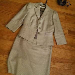 Tahari skirt suit
